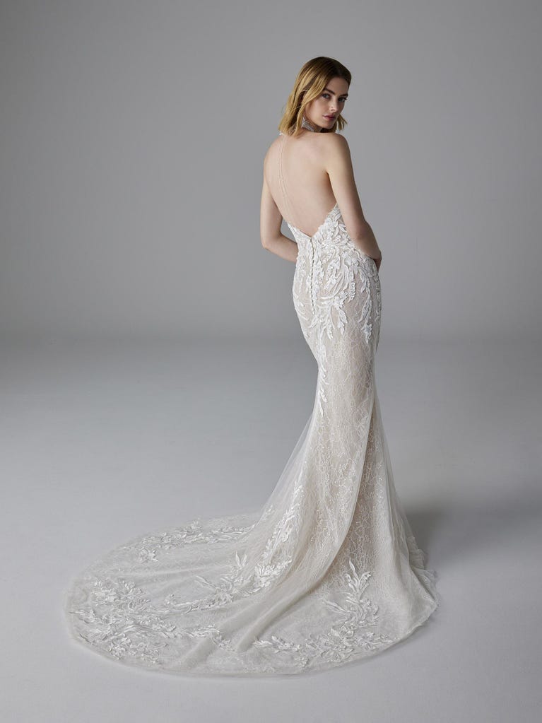 pronovias OFFRA | Vestido de novia sirena con cuello halter | Pronovias Precio de fábrica