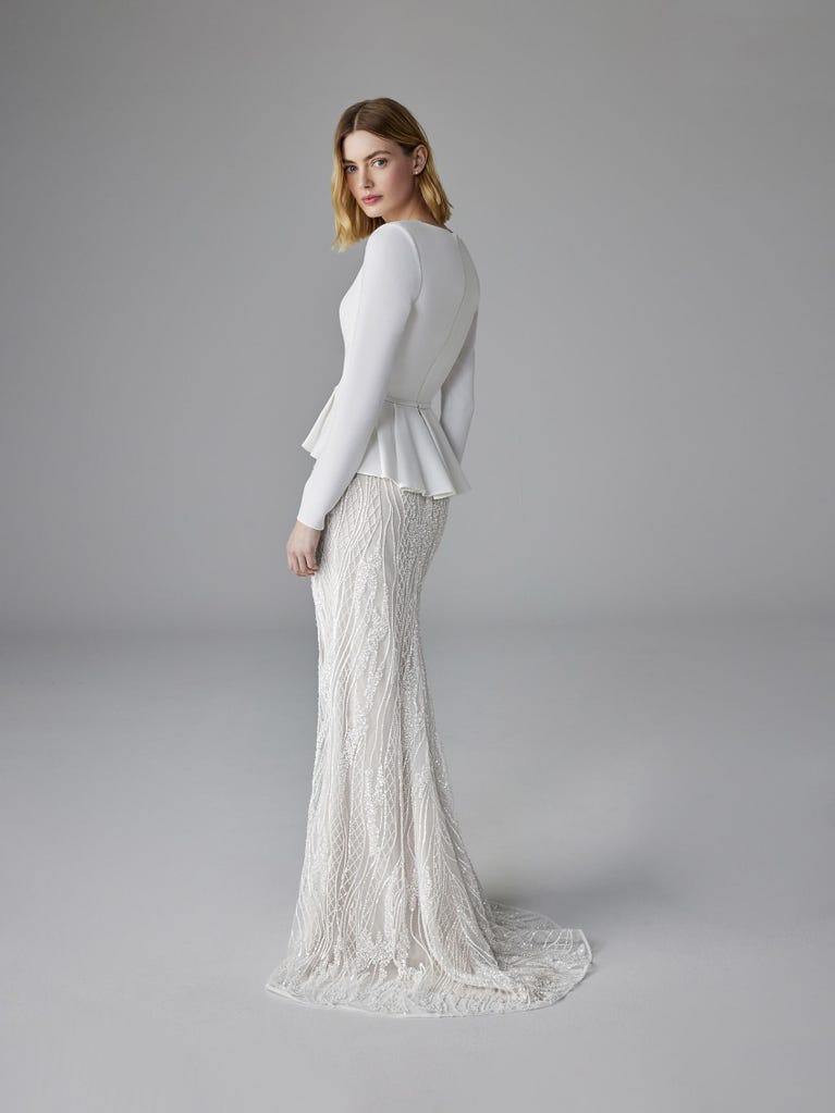 pronovias ROIG | Vestido de novia sirena con escote de pico | Pronovias Solo hoy