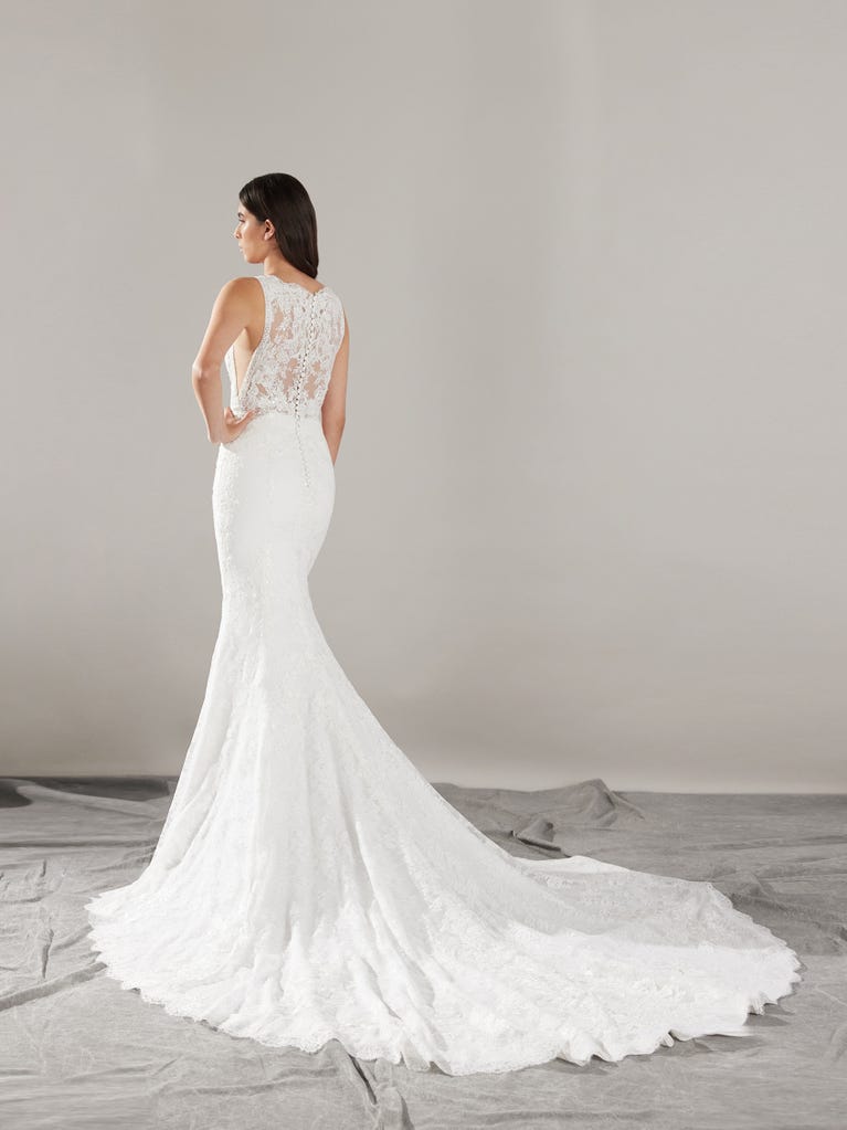 pronovias TRIE | Vestido de novia sirena con escote de pico | Pronovias Grandes ahorros