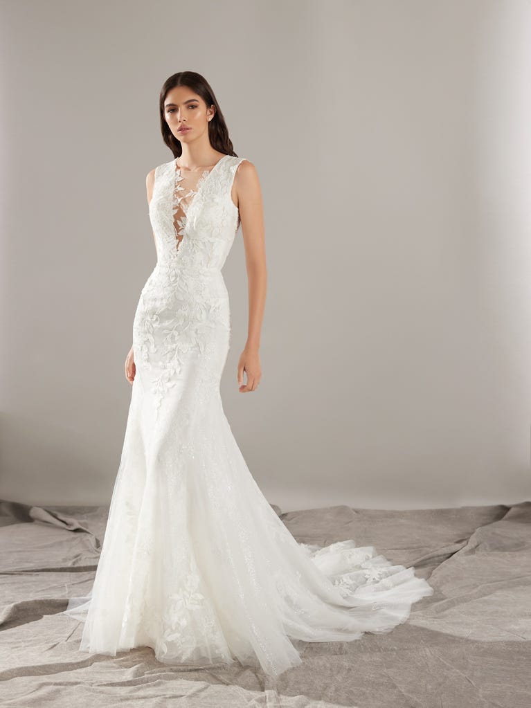 pronovias ROWDY | Vestido de novia sirena con escote de pico | Pronovias Precio ultrabajo