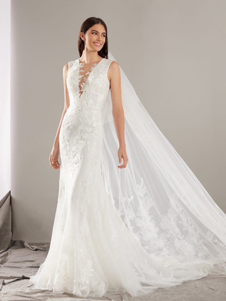 pronovias ROWDY | Vestido de novia sirena con escote de pico | Pronovias Precio ultrabajo