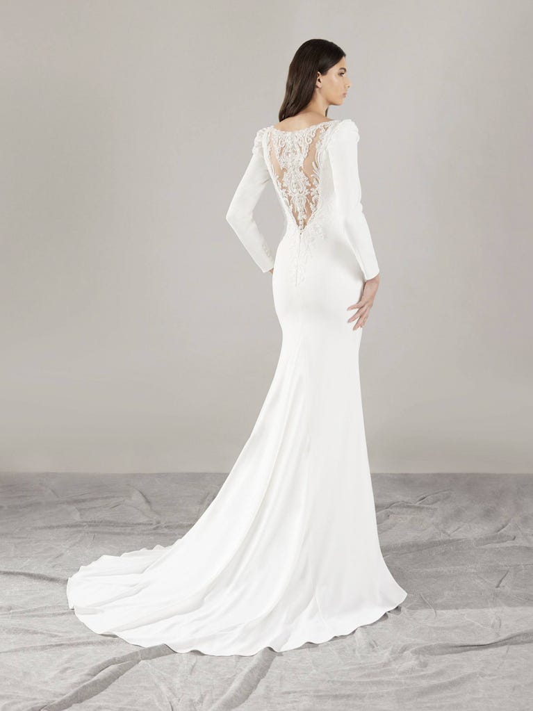 pronovias AUSIA | Vestido de novia sirena con escote de pico | Pronovias COMPRAR AHORA