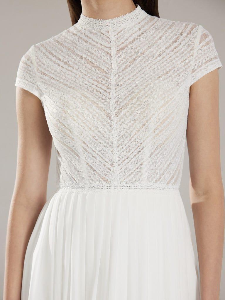 pronovias BLAISE | Vestido de novia corte en a con escote cisne | Pronovias Solo queda un día