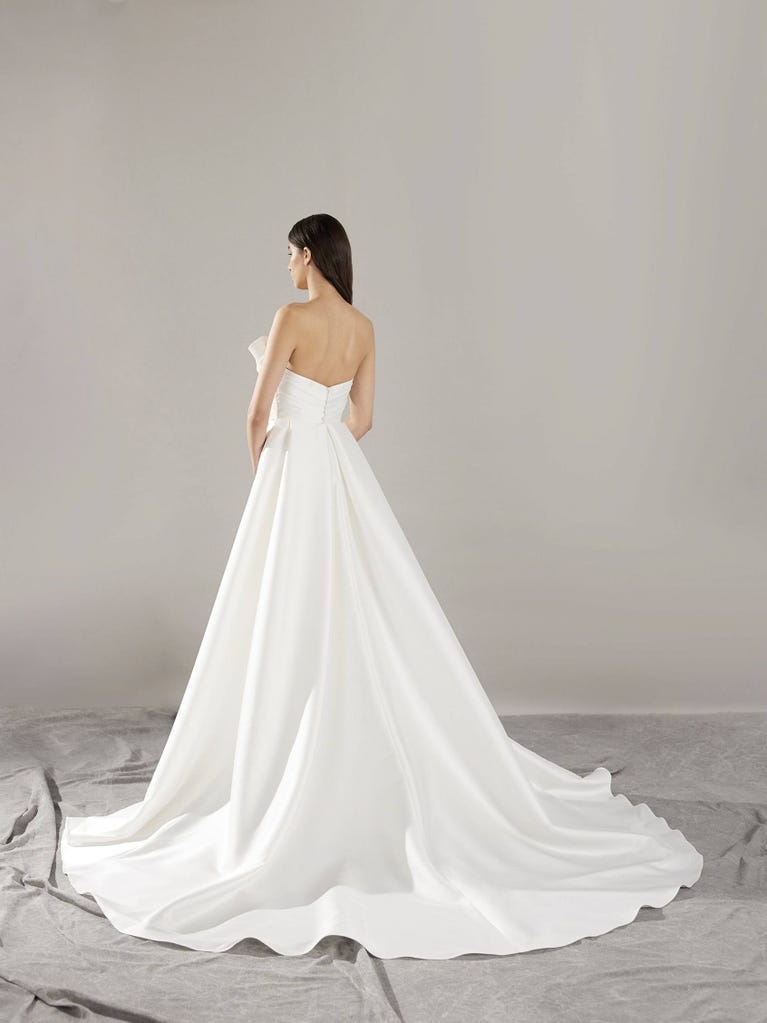 pronovias ARYA | Vestido de novia sirena con palabra de honor | Pronovias Tienda de fábrica