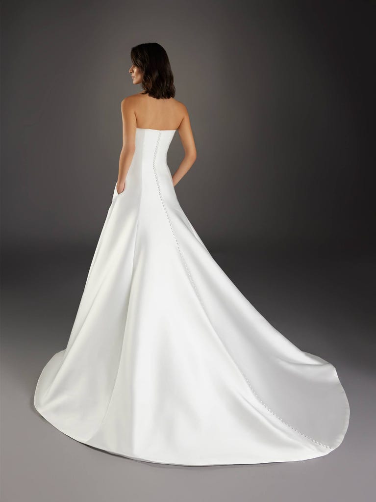 pronovias SAGRADA | Vestido de novia princesa con palabra de honor | Pronovias En oferta