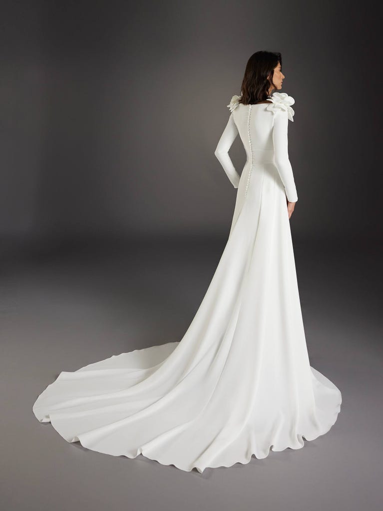 pronovias MIES | Vestido de novia corte en a con escote barco | Pronovias Devoluciones gratuitas