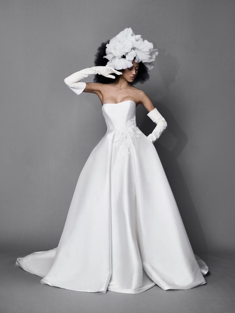 pronovias JULIANNE | Vestido de novia princesa | VeraWangBride En línea