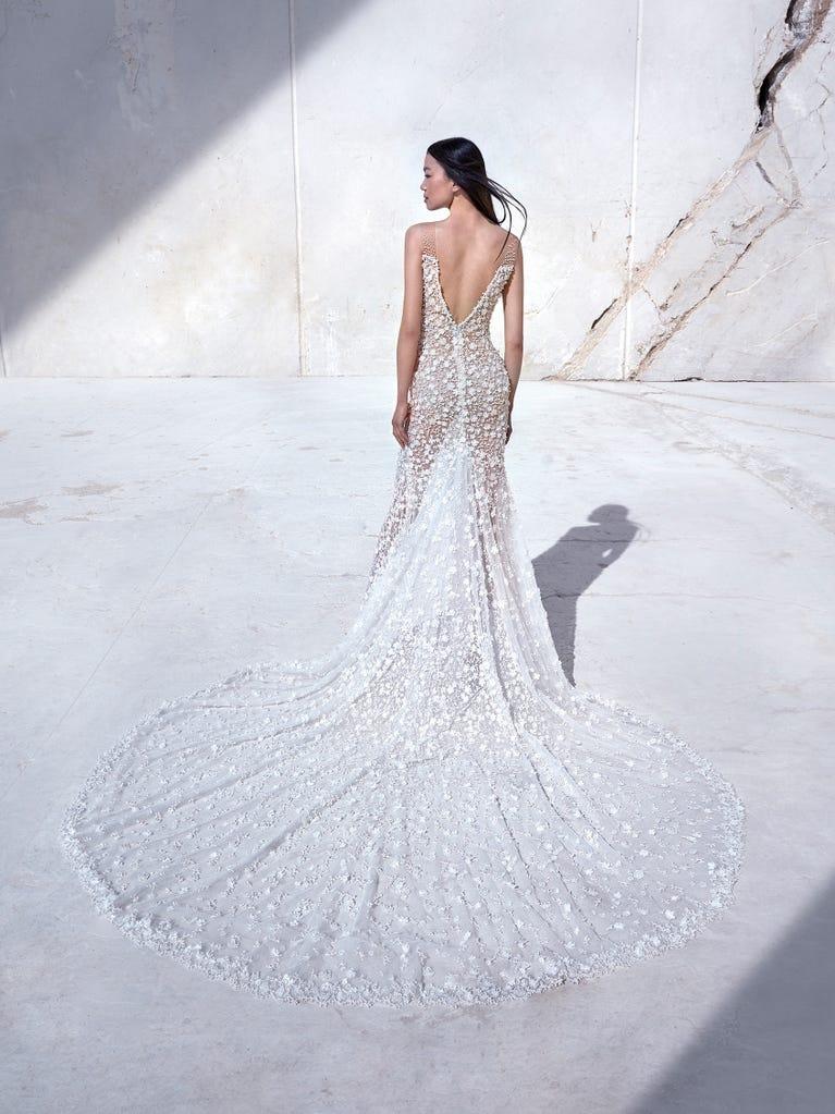 pronovias VERDANT | Vestido de novia recto con escote de pico | Pronovias Rebajas de fábrica