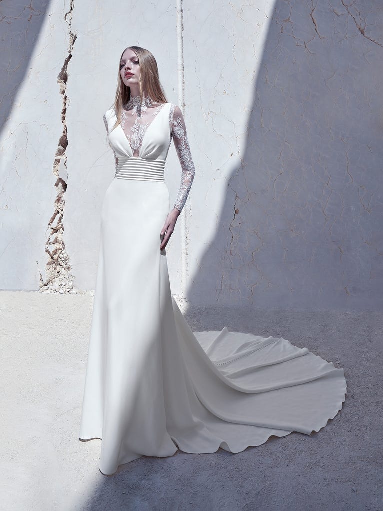 pronovias LIGHTS | Vestido de novia corte en a con escote cisne | Pronovias Los más vendidos