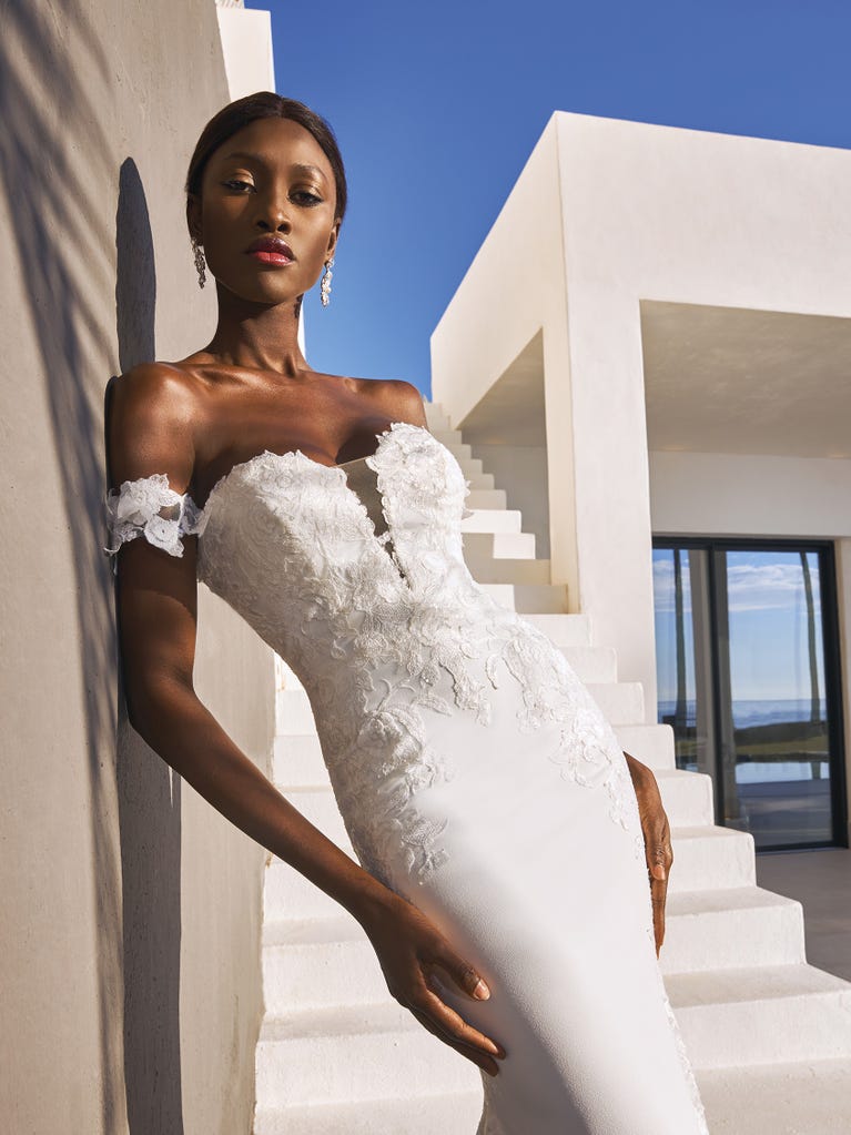 pronovias OCTAVIA | Vestido de novia sirena con escote corazón | Pronovias Devoluciones gratuitas