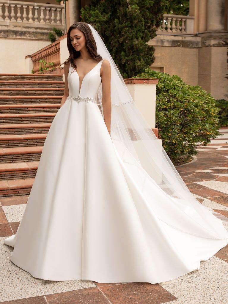 pronovias Vestido de novia sin mangas corte princesa en mikado | Pronovias Rebajas online