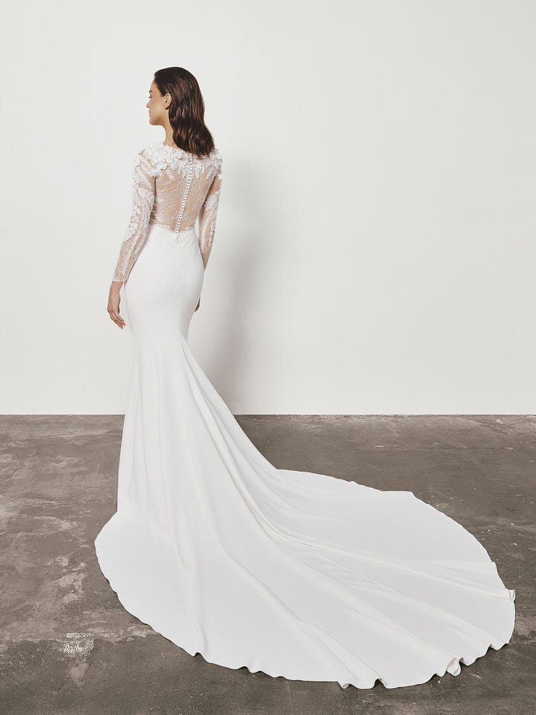pronovias JUSTINE | Vestido de novia sirena con escote barco | Atelier Pronovias Rebajas top