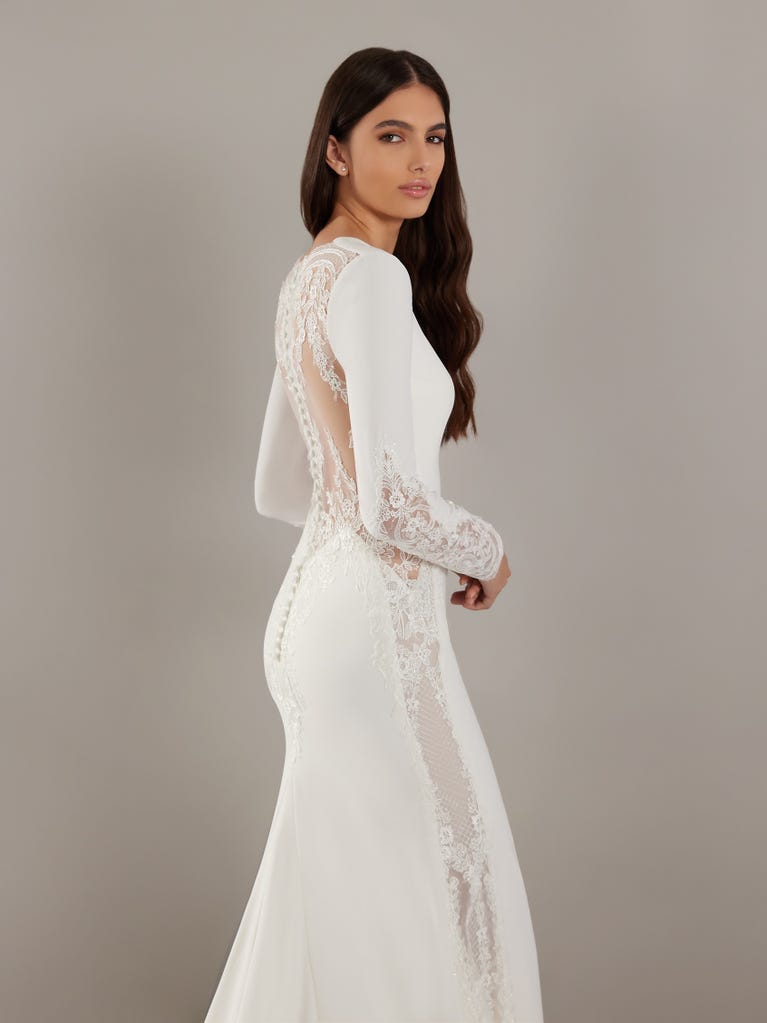 pronovias VENERA | Vestido de novia sirena con escote de pico | Pronovias Envío gratis