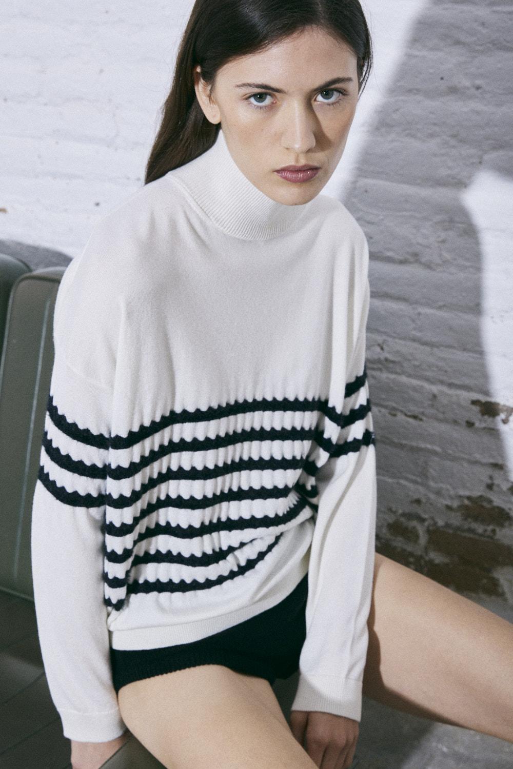 sita murt Turtle neck sweater Oferta exclusiva