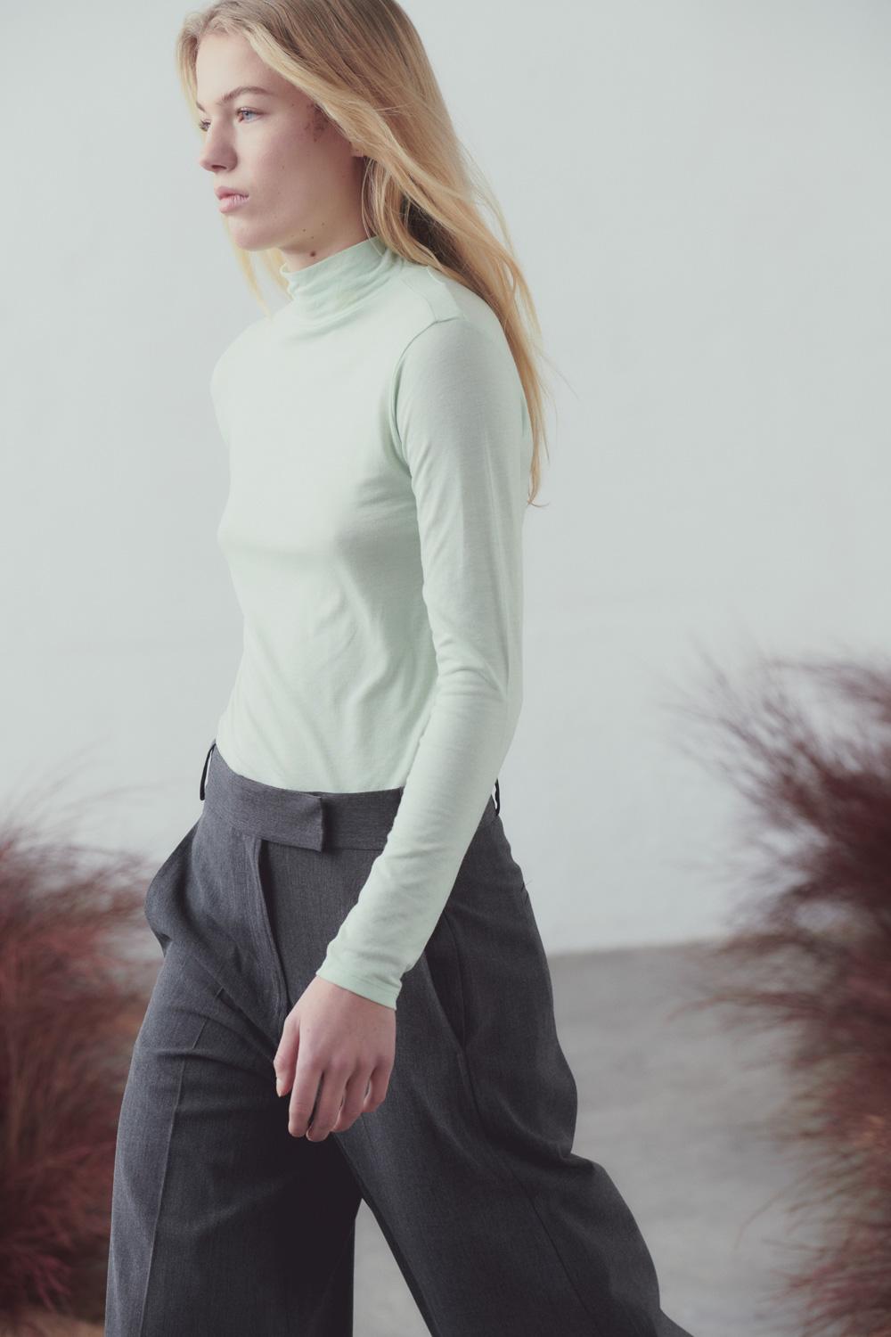 sita murt Camiseta básica cuello cisne Liquidación
