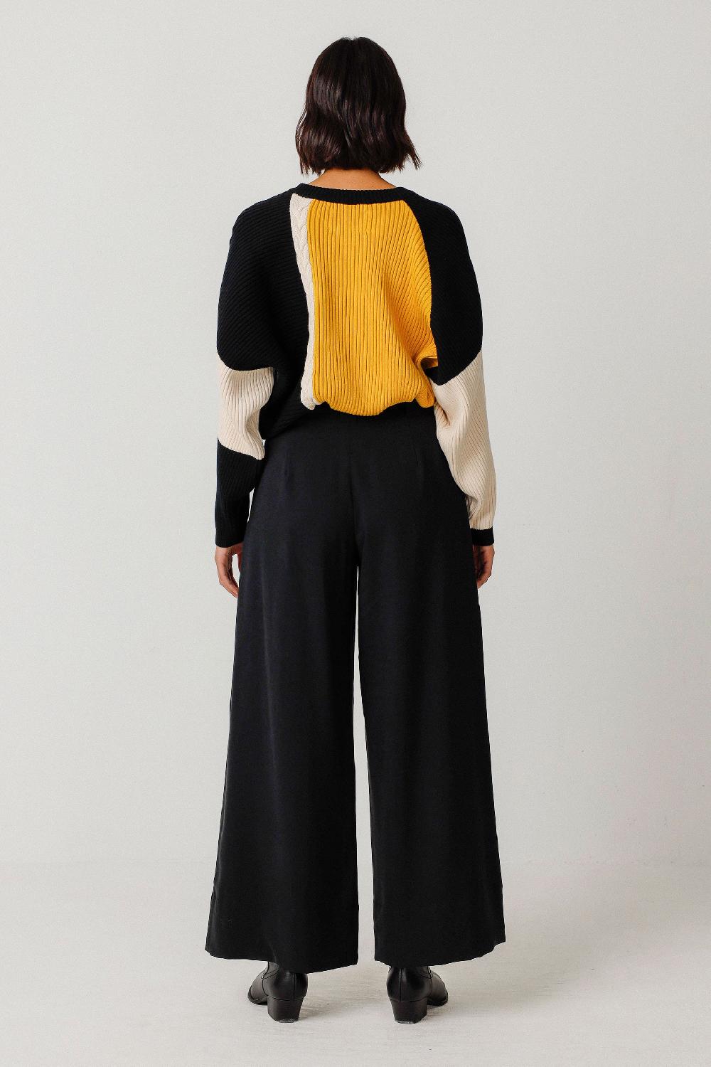 skfk PANTALÓN NIA Ahorra y exporta