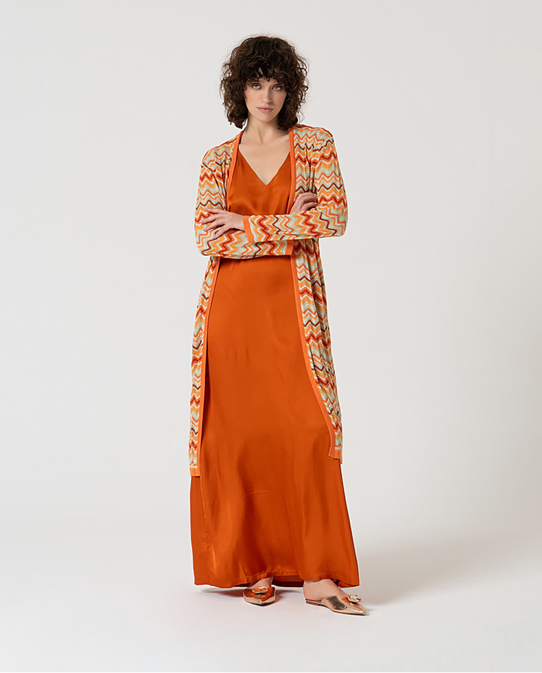 surkana Vestido largo satinado y fluido liso Teja Tienda de fábrica