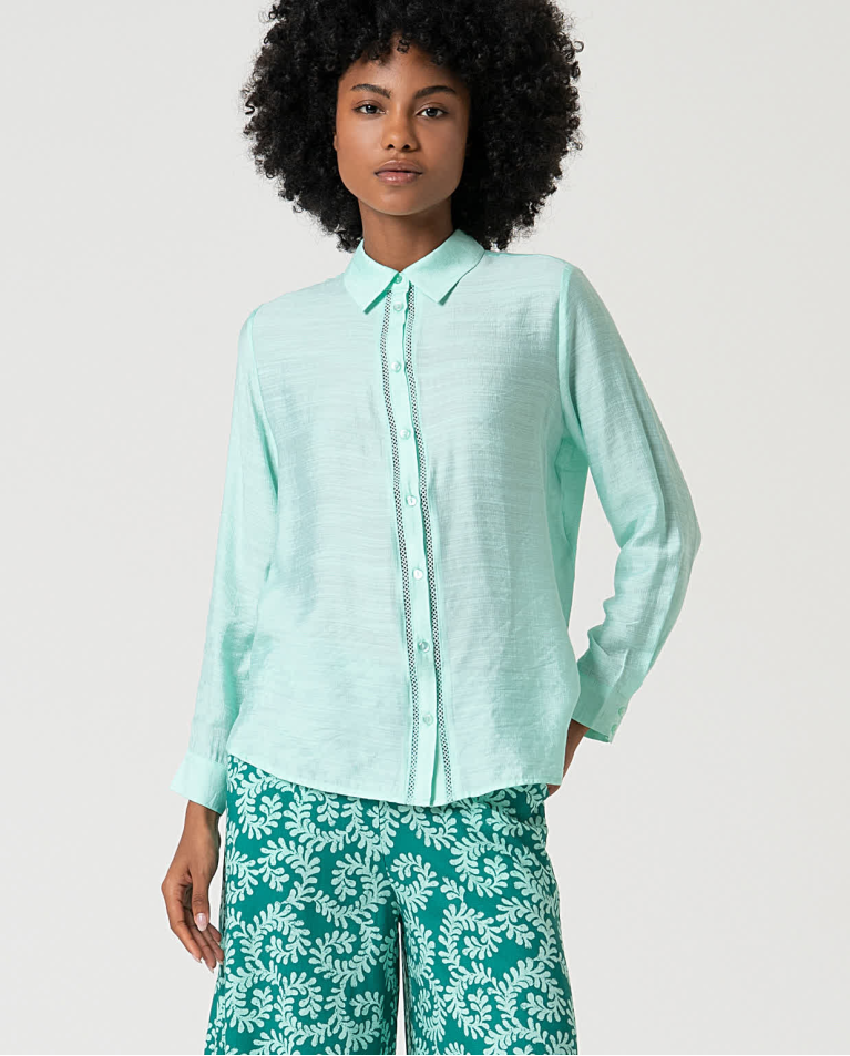 surkana Camisa con bordados perforados lisa Verde Agua COMPRAR AHORA