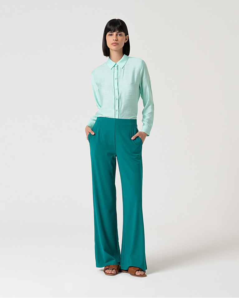 surkana Pantalón recto elástico liso Esmeralda