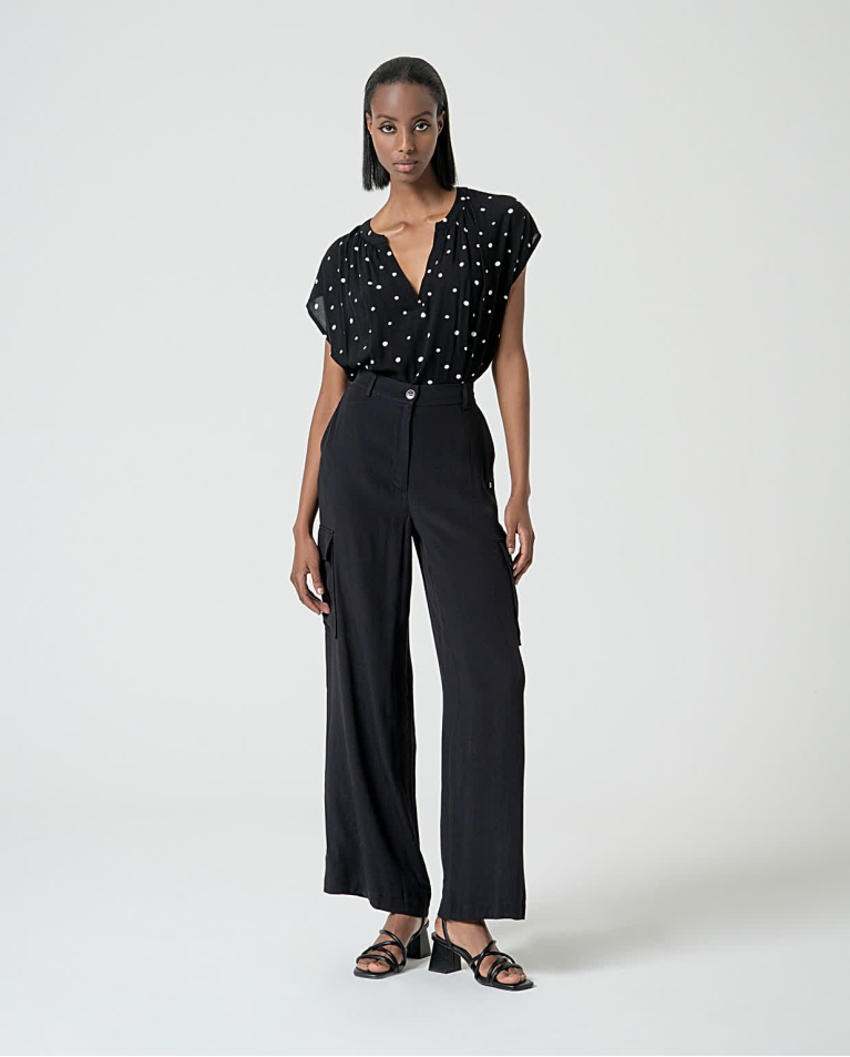 surkana Pantalón cargo crepe viscosa liso Negro Última moda