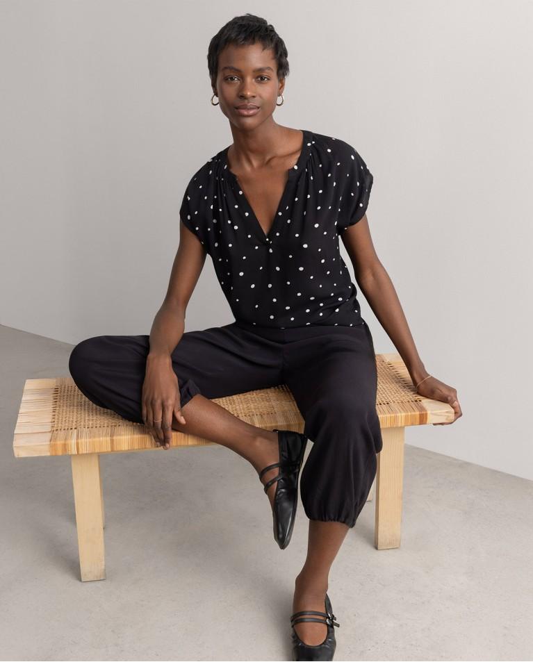 surkana Pantalón jogger en crepe viscosa liso Negro Descuento por venta flash