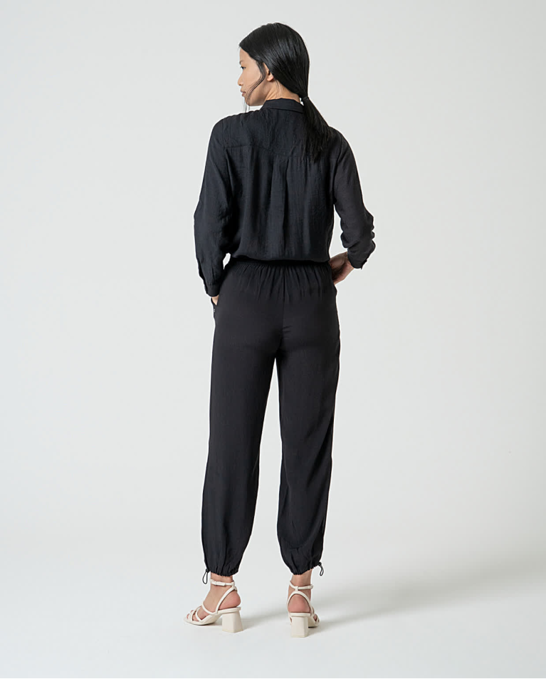surkana Pantalón jogger en crepe viscosa liso Negro Descuento por venta flash