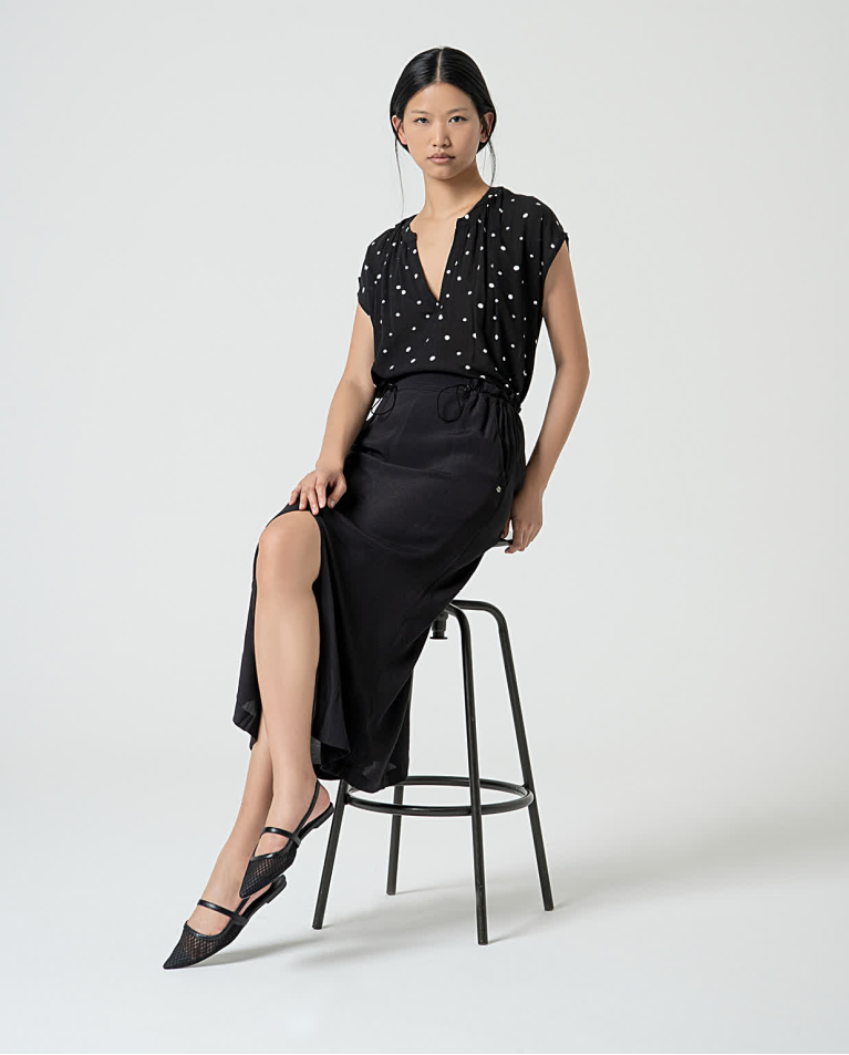surkana Falda midi ajustable en crepe viscosa lisa Negro Ofertas de temporada