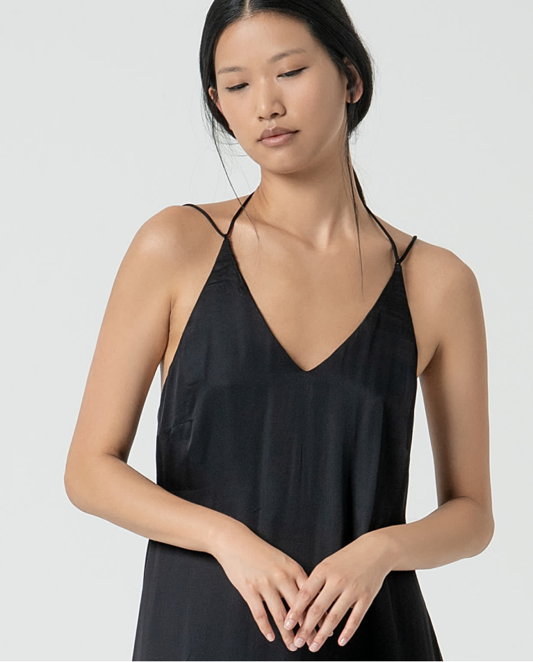 surkana Vestido largo satinado y fluido liso Negro Superdescuento
