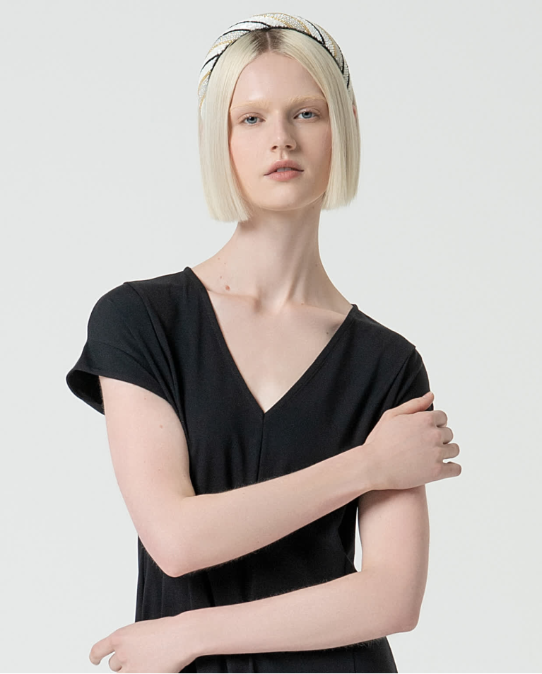 surkana Vestido elástico básico liso Negro En oferta