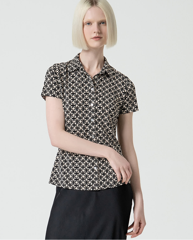 surkana Camisa elástica manga corta estampada Negro