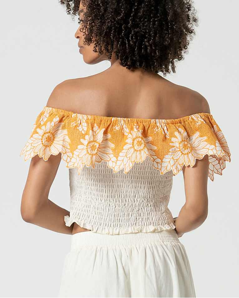 surkana Top crop con escote bardot bordado Beige Descuento