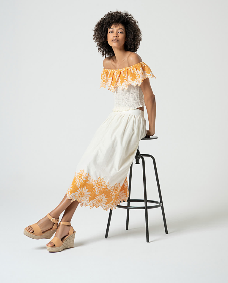 surkana Falda midi con bordado suizo Beige Tienda