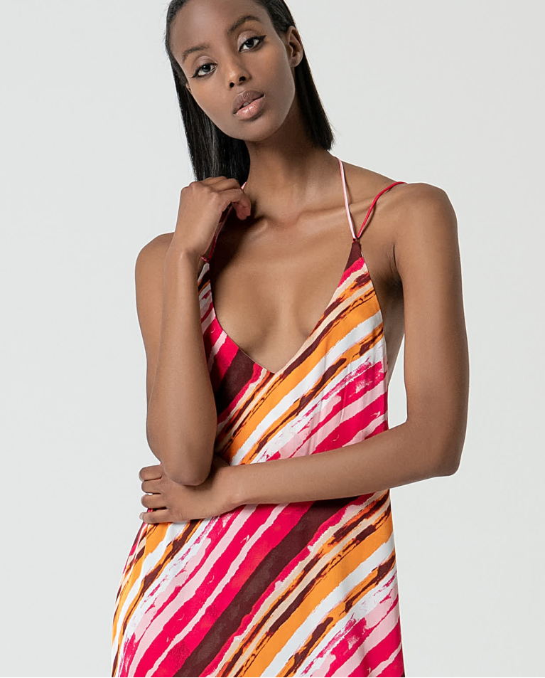 surkana Vestido largo satinado estampado Fucsia Rebajas de fin de temporada