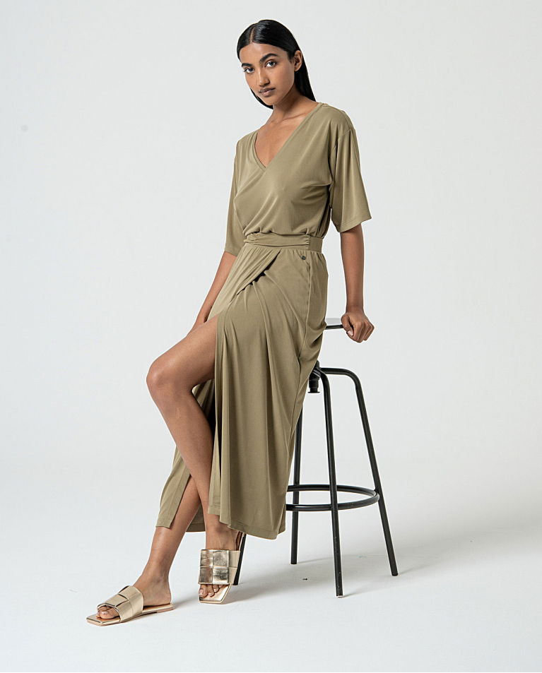 surkana Camiseta elástica amplia lisa Marrón COMPRAR AHORA