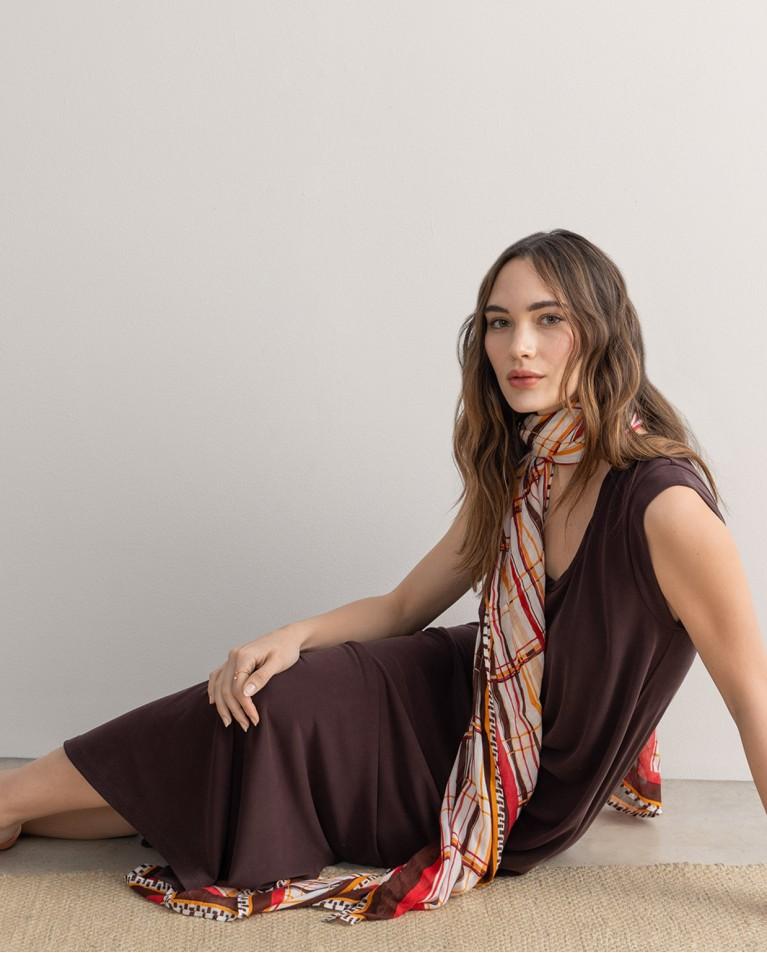 surkana Vestido largo elástico recto Marrón Precio de fábrica