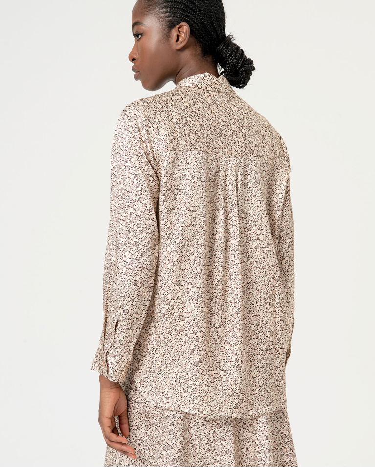 surkana Camisa satinada estampada Crudo Rebajas online