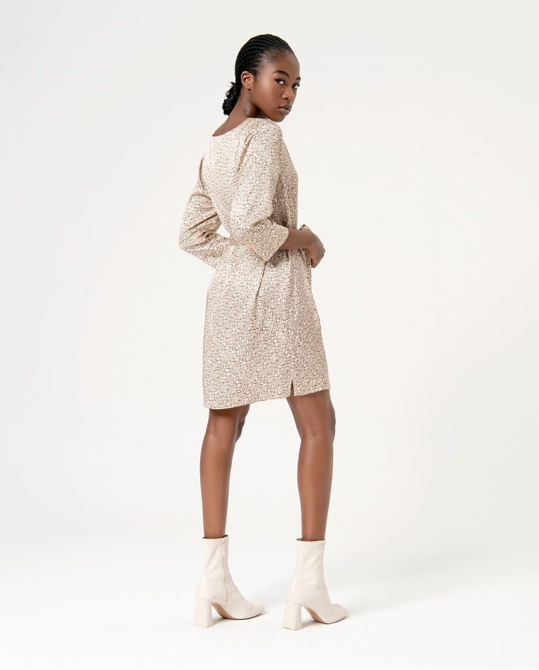 surkana Vestido corto satinado estampado Crudo Envío gratis