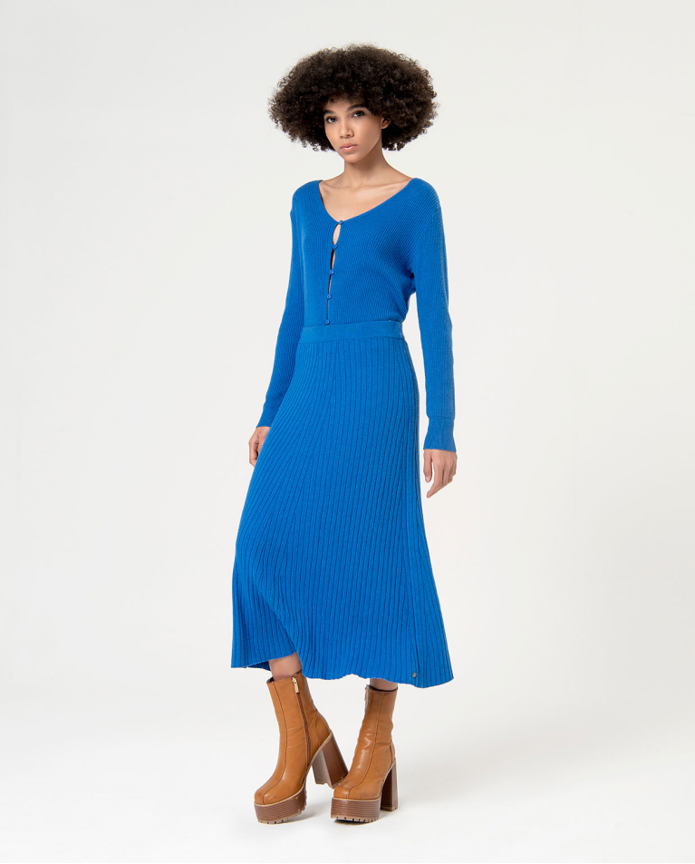 surkana Falda midi de punto grueso lisa Azul