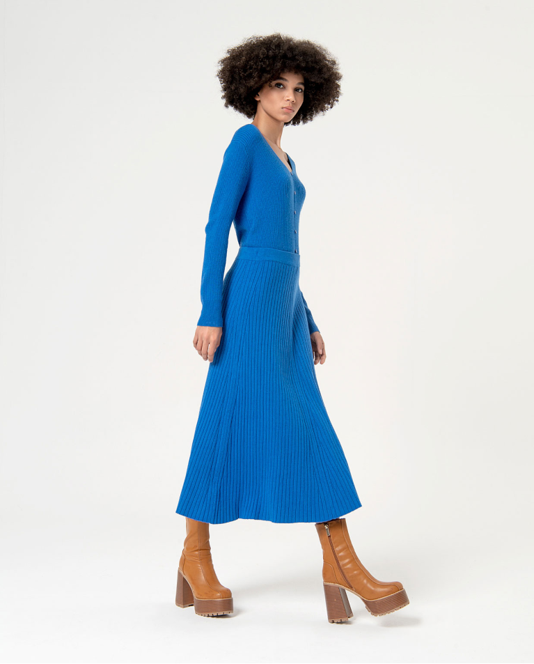 surkana Falda midi de punto grueso lisa Azul En línea