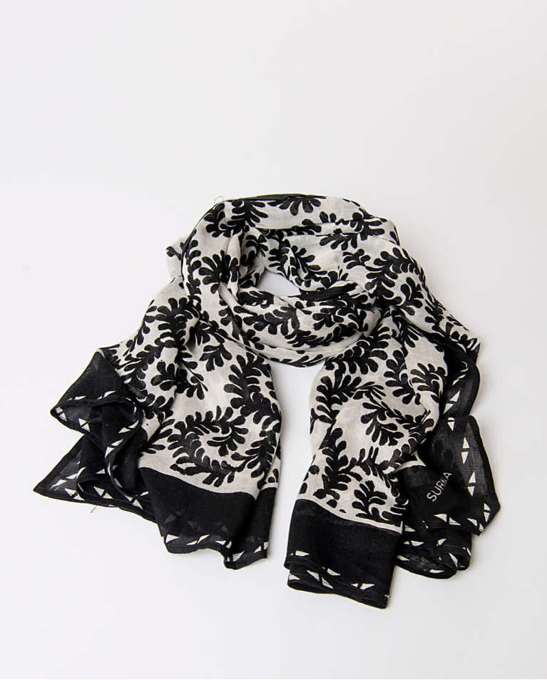 surkana Pañuelo foulard estampado Blanco Ofertas especiales