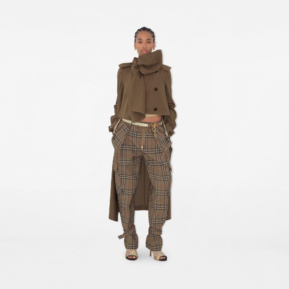 Burberry Trench coat largo en seda estilo bufandaPrecio 2.950 00 € Novedades Limitado a 3 días