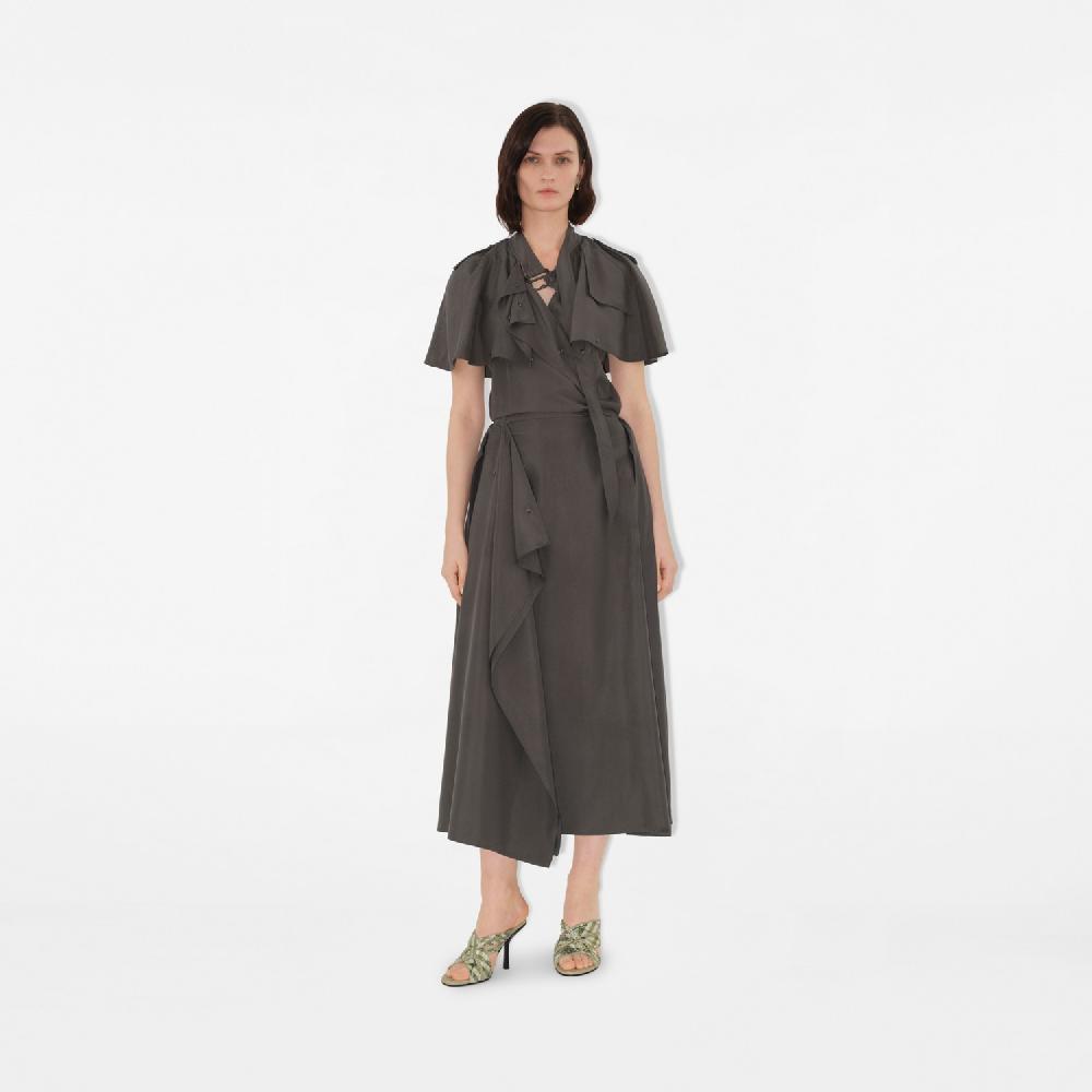 Burberry Vestido estilo trench coat en sedaPrecio 3.490 00 € Novedades Descuento por venta flash