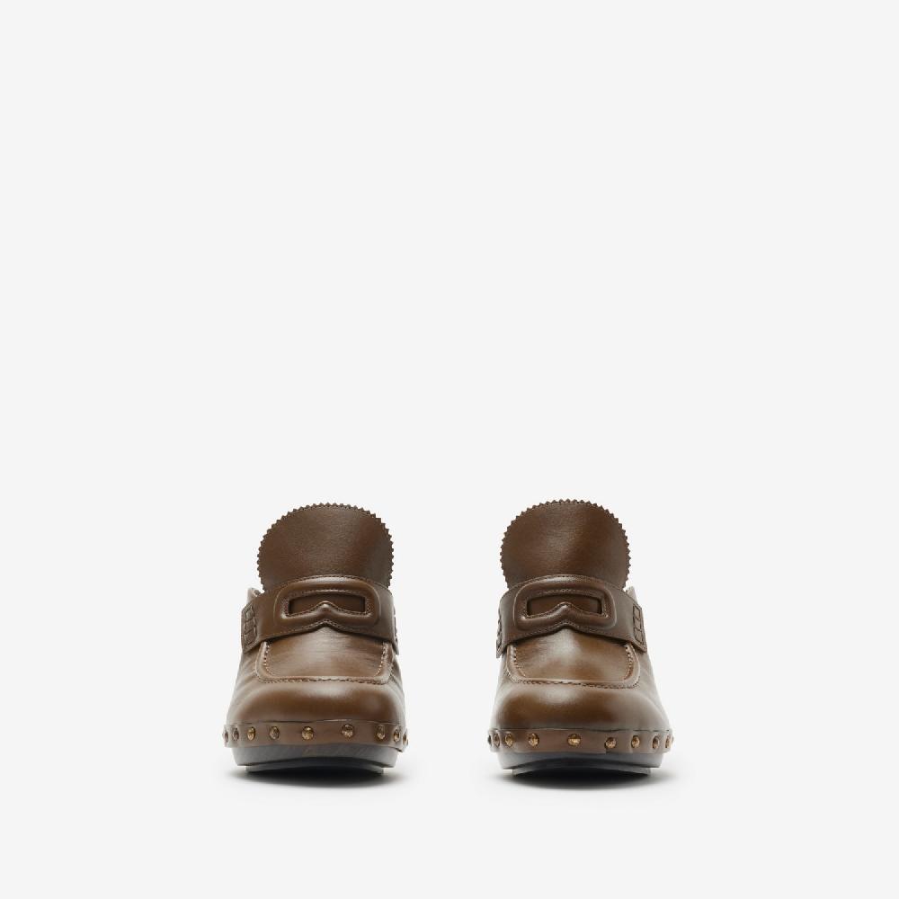 Burberry Zuecos Potter en pielPrecio 820 00 € Pasarela Ofertas especiales