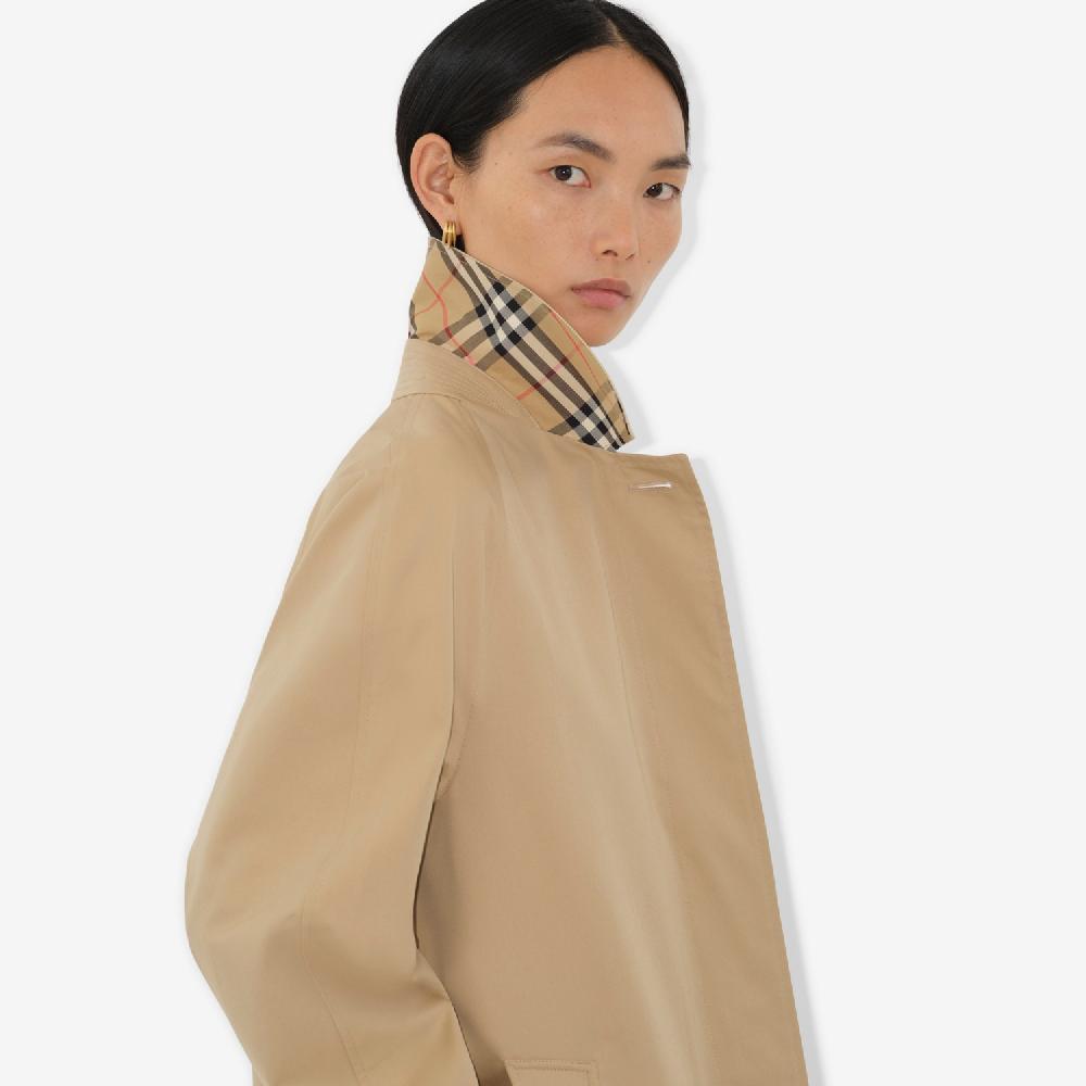 Burberry Abrigo tres cuartos Heritage Camden de longitud mediaPrecio 1.790 00 € Corte estándar Últimos 3 días