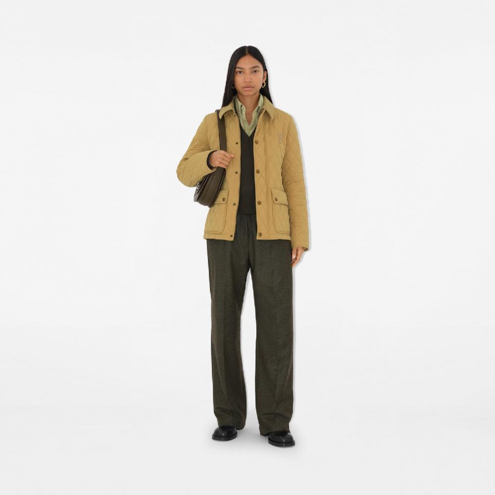 Burberry Chaqueta acolchada en nailonPrecio 990 00 € Envío internacional gratuito
