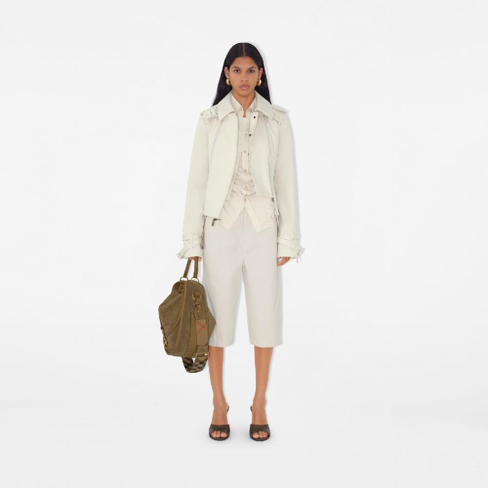 Burberry Chaqueta estilo trench coat en algodón encoladoPrecio 2.390 00 € Novedades Limitado a 3 días