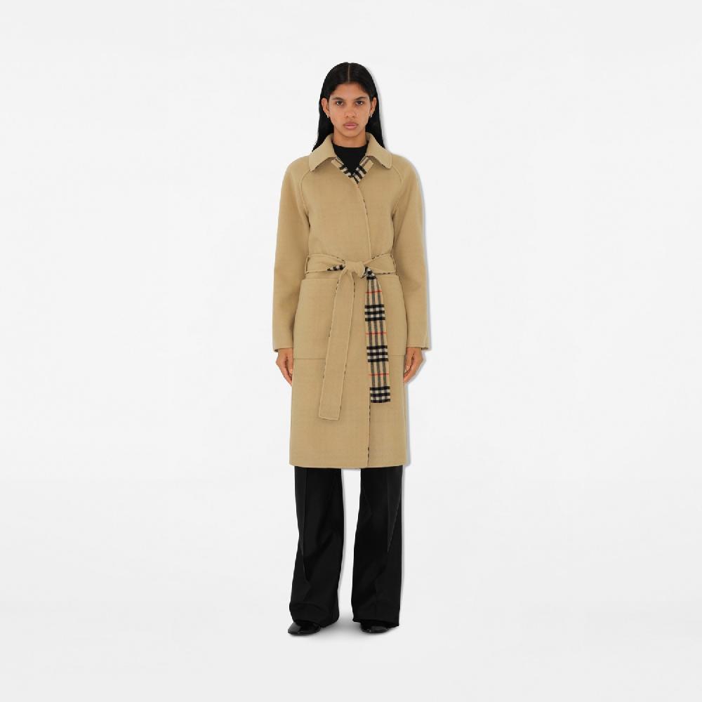 Burberry Abrigo cruzado en lana reversiblePrecio 3.050 00 € Oferta exclusiva