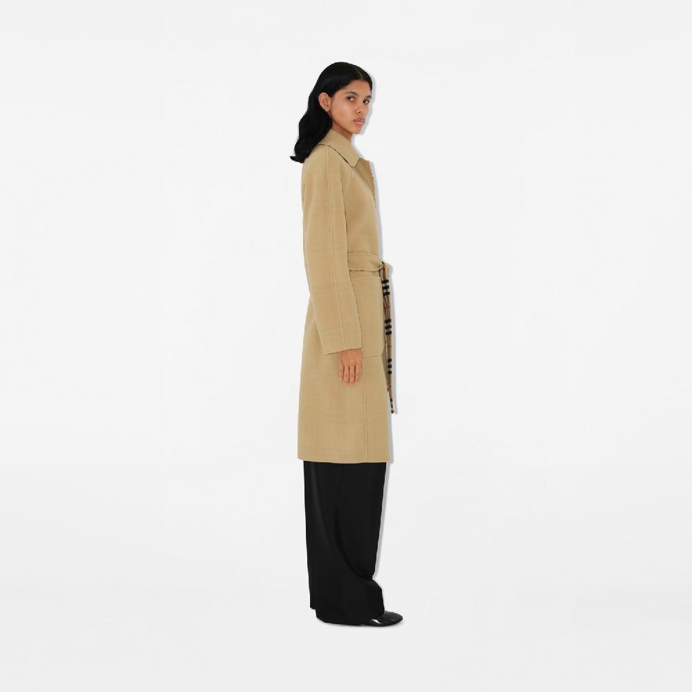 Burberry Abrigo cruzado en lana reversiblePrecio 3.050 00 € Oferta exclusiva