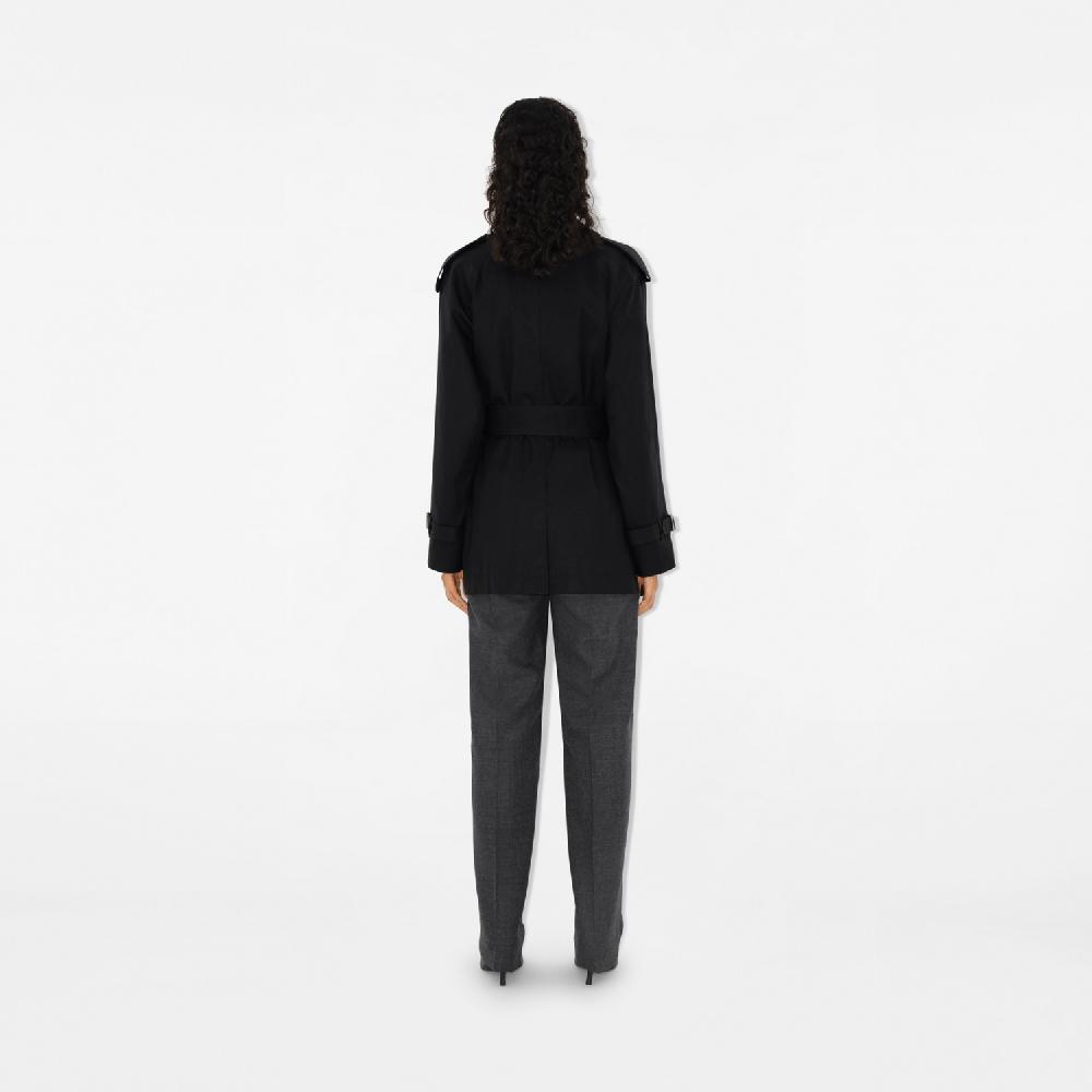 Burberry Chaqueta estilo trench coat en algodón de gabardinaPrecio 1.790 00 € Oferta especial