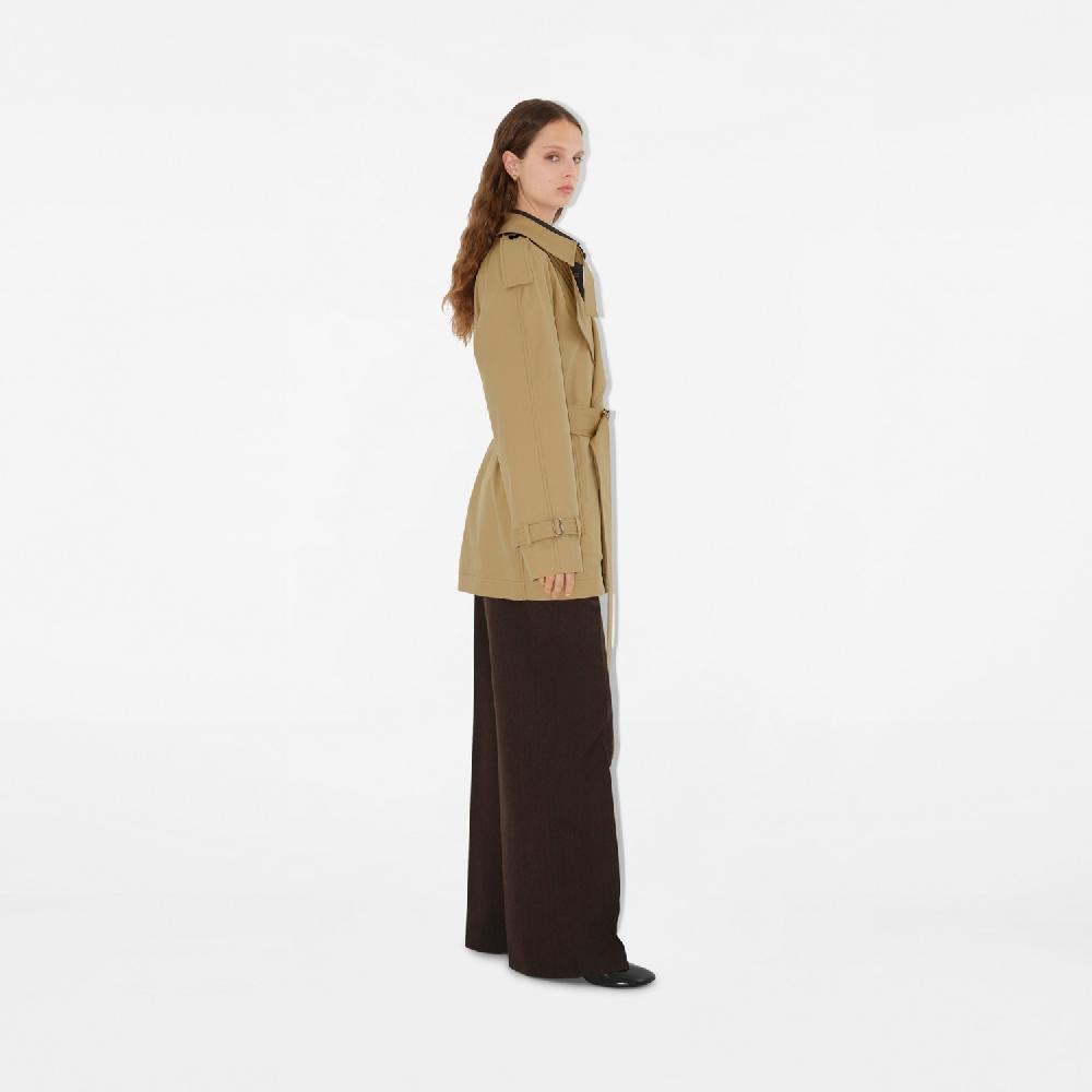 Burberry Chaqueta estilo trench coat en algodón de gabardinaPrecio 1.790 00 € Envío gratis